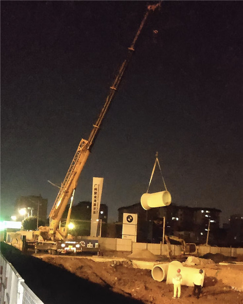 齐齐哈尔市“弯臂矫正”—— 吊车的 “形变补偿” 技术